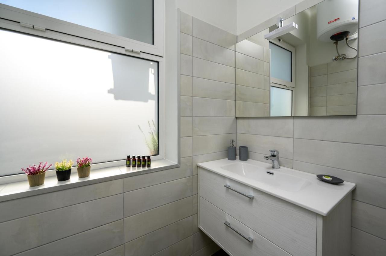 Townhall Apartment'S Rhodes City Ngoại thất bức ảnh